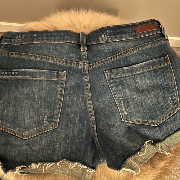 Women’s BlankNYC Jean Shorts 28
Bought at Nordstroms
Worn once 
Mint condition - Picture 3 of 4